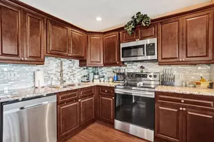 4737 Grapevine Wy, Davie, FL 33331 - Photo 4