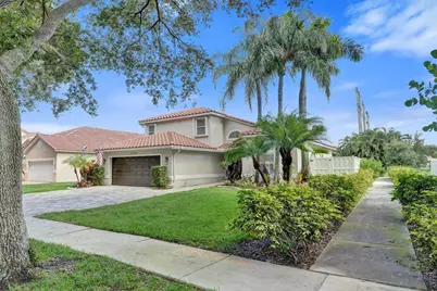 10729 Edinburgh Street, Cooper City, FL 33026 - Photo 2