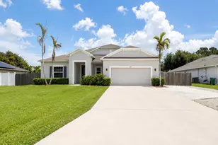 1013 SW Eureka Ave, Port Saint Lucie, FL 34953 - Photo 2