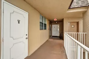 9460 Tangerine Pl, Davie, FL 33324 - Photo 2