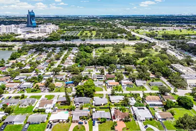 5811 SW 53rd Terrace, Davie, FL 33314 - Photo 36
