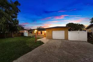 5811 SW 53rd Terrace, Davie, FL 33314 - Photo 4