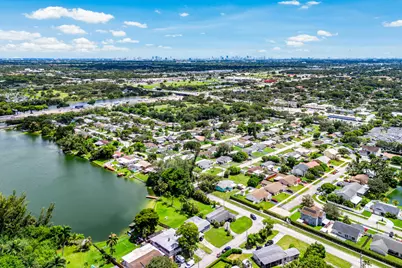 5811 SW 53rd Terrace, Davie, FL 33314 - Photo 38