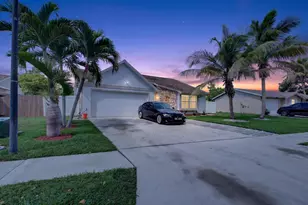4858 Classic Dr, West Palm Beach, FL 33417 - Photo 2