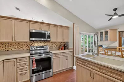 9744 Majestic Way, Boynton Beach, FL 33437 - Photo 10