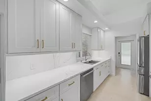 303 Leeward Dr, Jupiter, FL 33477 - Photo 4