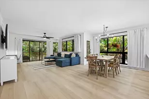 221 Brackenwood Terrace, Palm Beach Gardens, FL 33418 - Photo 2