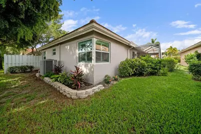9846 Harbour Lake Circle, Boynton Beach, FL 33437 - Photo 16