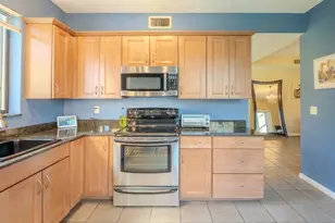 10527 NW 10th St, Plantation, FL 33322 - Photo 6