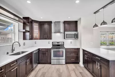 921 SE 15th Court, Deerfield Beach, FL 33441 - Photo 12