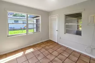 1111 N 21st St, Fort Pierce, FL 34950 - Photo 6