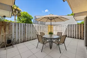 3124 SE Brook St, Stuart, FL 34997 - Photo 4