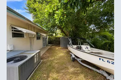 1366 SE 4th Avenue, Deerfield Beach, FL 33441 - Photo 8