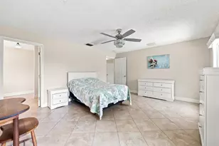 381 NE Surfside Ave, Port Saint Lucie, FL 34983 - Photo 30