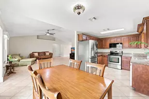 381 NE Surfside Ave, Port Saint Lucie, FL 34983 - Photo 4