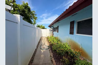 3837 NE 17th Avenue, Pompano Beach, FL 33064 - Photo 2