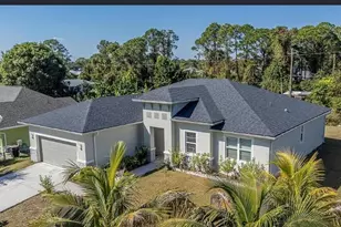 951 Sareta St SE, Palm Bay, FL 32909 - Photo 2