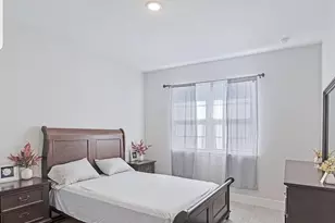 951 Sareta St SE, Palm Bay, FL 32909 - Photo 8