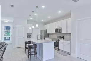 951 Sareta St SE, Palm Bay, FL 32909 - Photo 4