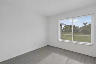 302 SW Kentwood Rd, Port Saint Lucie, FL 34953 - Photo 20