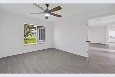 302 SW Kentwood Road, Port Saint Lucie, FL 34953 - Photo 24