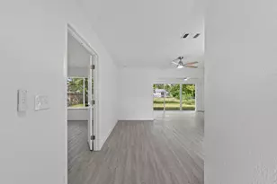 302 SW Kentwood Rd, Port Saint Lucie, FL 34953 - Photo 16
