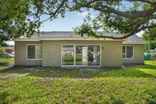 302 SW Kentwood Rd, Port Saint Lucie, FL 34953 - Photo 4
