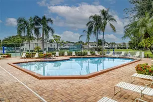 2269 Discovery Cir W, Deerfield Beach, FL 33442 - Photo 32