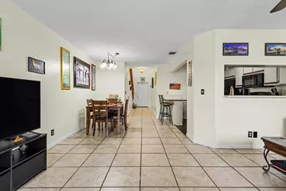 2269 Discovery Circle W, Deerfield Beach, FL 33442 - Photo 8