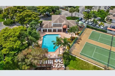 2269 Discovery Circle W, Deerfield Beach, FL 33442 - Photo 30