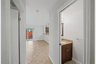 5789 Woodland Point Drive, Tamarac, FL 33319 - Photo 8