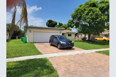 10641 NW 28th Place, Sunrise, FL 33322 - Photo 2
