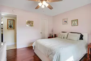 211 S Hollybrook Dr, Pembroke Pines, FL 33025 - Photo 14