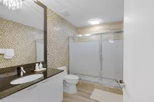15811 Collins Ave, Sunny Isles Beach, FL 33160 - Photo 26