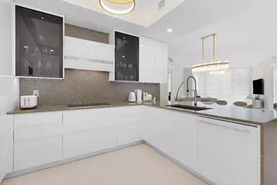 15811 Collins Avenue #2207, Sunny Isles Beach, FL 33160 - Photo 8