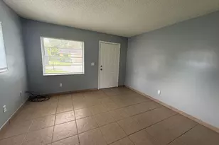 5006 Sanibel Ave, Fort Pierce, FL 34951 - Photo 4