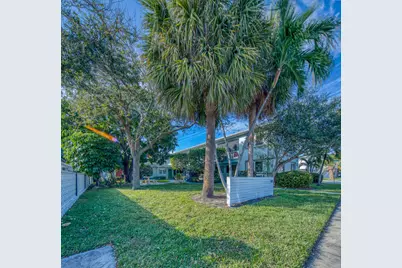 101 S Palmway #Unit 5, Lake Worth Beach, FL 33460 - Photo 1