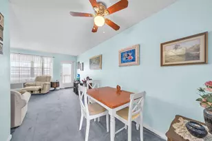 43 Berkshire B, West Palm Beach, FL 33417 - Photo 10