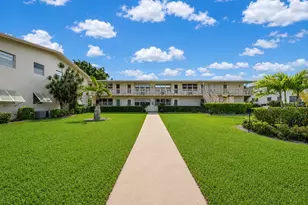 43 Berkshire B, West Palm Beach, FL 33417 - Photo 2