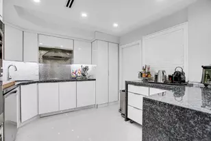 501 SW 11th Pl, Boca Raton, FL 33432 - Photo 18
