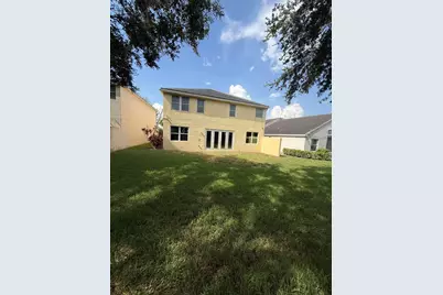 307 Berenger Walk, Royal Palm Beach, FL 33414 - Photo 4