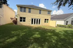 307 Berenger Walk, Royal Palm Beach, FL 33414 - Photo 4