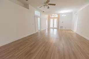 204 NW Zanzibar Pl, Port Saint Lucie, FL 34986 - Photo 2