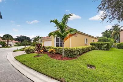 8058 Via Hacienda, Riviera Beach, FL 33418 - Photo 4
