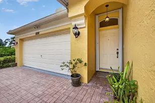 8058 Via Hacienda, Riviera Beach, FL 33418 - Photo 6