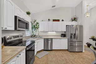 8058 Via Hacienda, Riviera Beach, FL 33418 - Photo 18