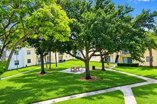 431 Executive Center Dr, West Palm Beach, FL 33401 - Photo 12