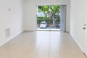 431 Executive Center Dr, West Palm Beach, FL 33401 - Photo 2