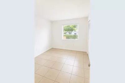 431 Executive Center Drive #204, West Palm Beach, FL 33401 - Photo 10