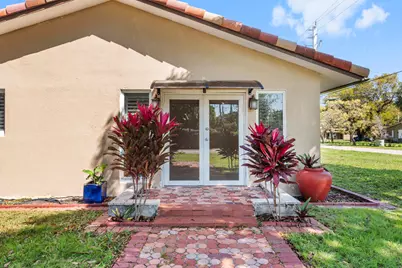 1255 SW 15th Avenue, Fort Lauderdale, FL 33312 - Photo 8
